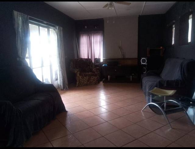 3 BEDROOM HOUSE FOR SALE IN VANDERBIJLPARK SE 1
